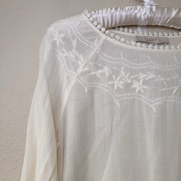 LOFT Size Medium Embroidered Floral Neckline Long Sleeve Rayon Off White Blouse - Picture 4 of 9